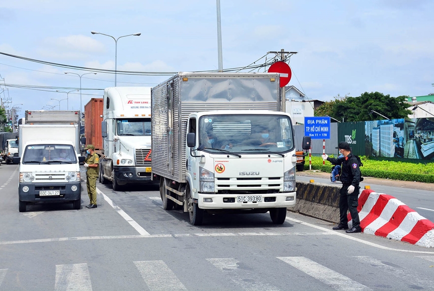 Phụ huynh muốn đăng ký đón con về TP Hồ Chí Minh cần tuân thủ theo quy định nào?